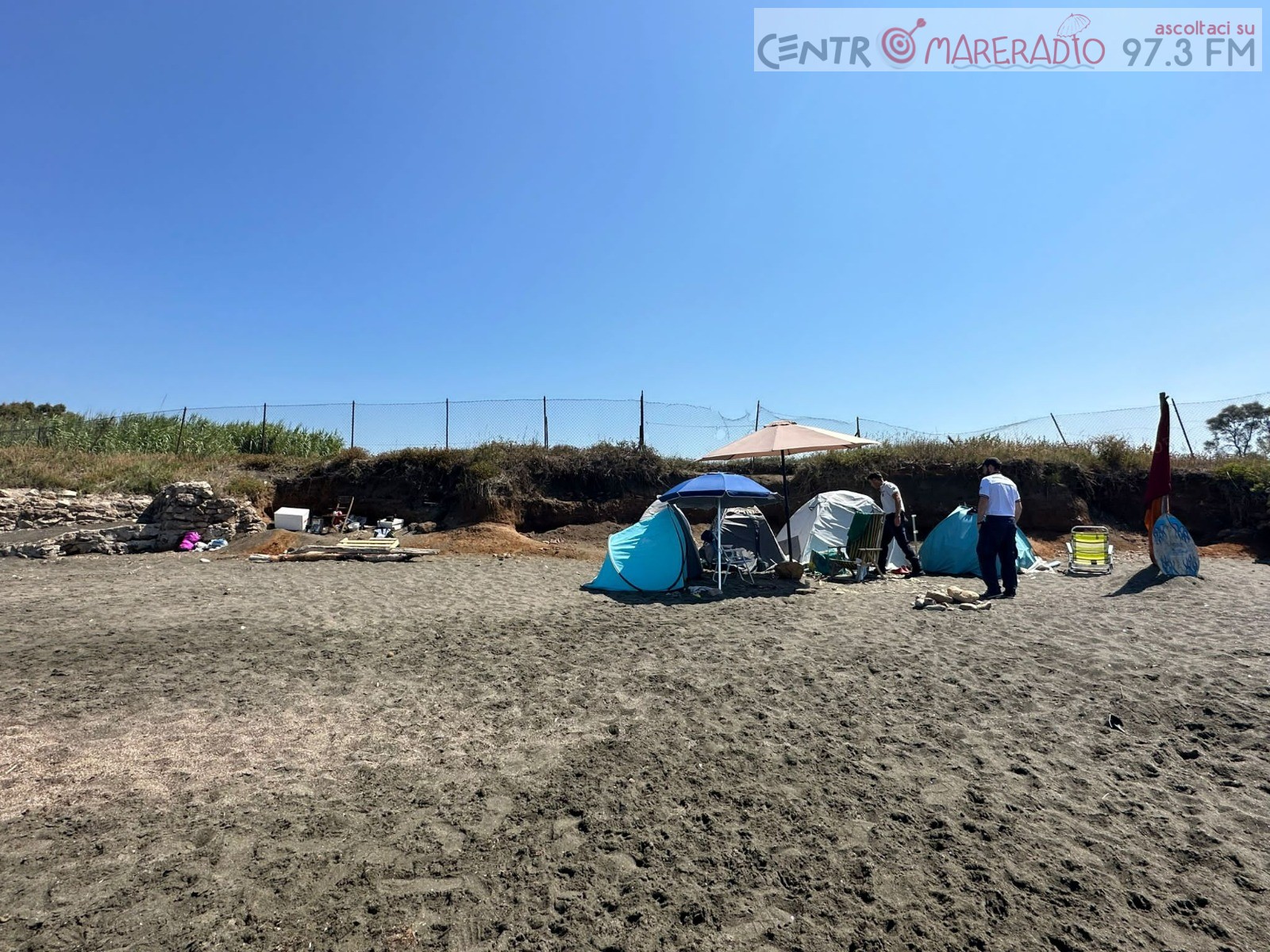 Tende Abusive Sulla Spiaggia Di Palo Laziale Multe E Rimozione Delle